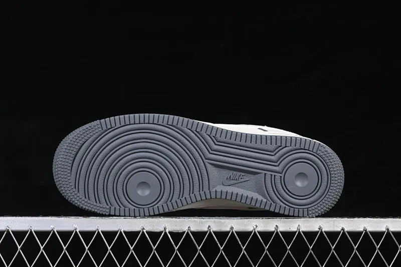 All categories Nk Air Force 1 Air Force series Nk Air Force 1 Low Air Force low top Nike Air Force 1'07 Low North Face co-branded beige mesh Air Force 1 low top casual sneakers JP8028-058